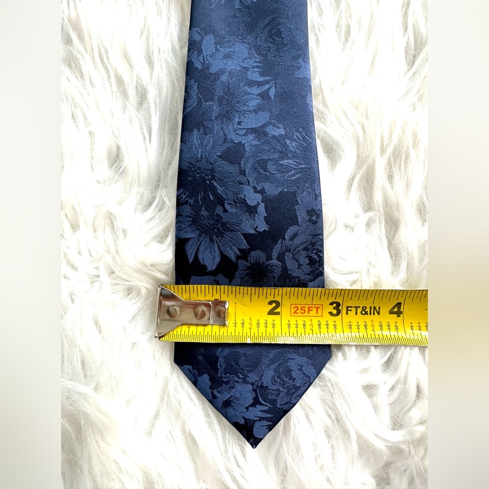 BAR III Men's Glacier Floral Tie Blue New with tag - Picture 5 of 5